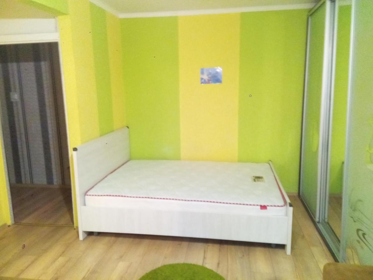 Ferienwohnung Район Деснянской Правды Tschernihiw Exterior foto