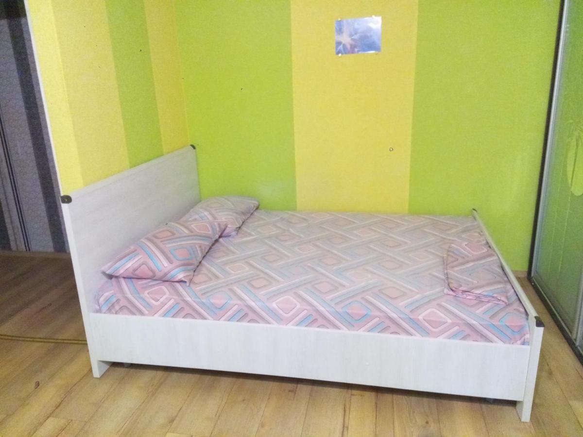 Ferienwohnung Район Деснянской Правды Tschernihiw Exterior foto