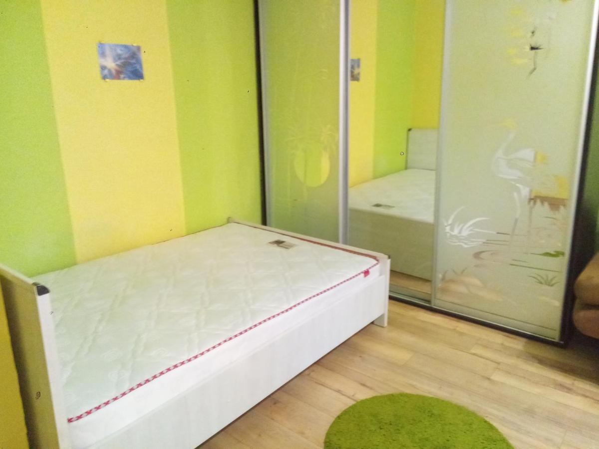 Ferienwohnung Район Деснянской Правды Tschernihiw Exterior foto